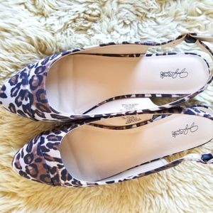 Jaclyn Smith Animal print slingback flats